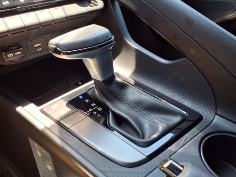 Certified 2025 Hyundai Elantra Sport FWD image 17