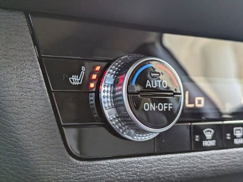 New 2026 Mitsubishi Outlander SE image 25