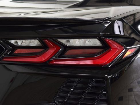 Used 2020 Chevrolet Corvette Stingray Premium Cpe w/ 3LT Preferred Equipment Group RWD image 18