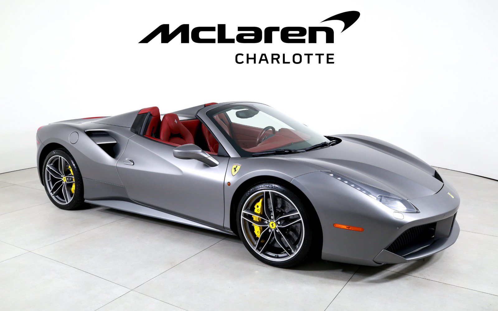 Used 2018 Ferrari 488 Spider RWD image 2