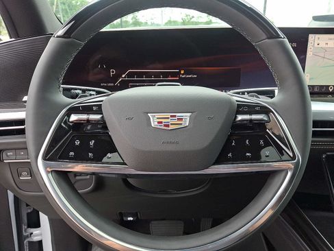 Used 2026 Cadillac Escalade Luxury w/ Touring Package AWD/4WD image 21
