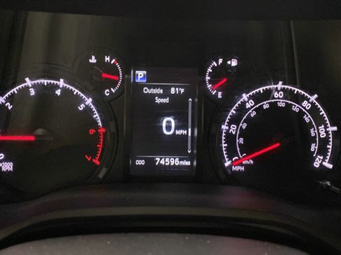 Used 2022 Toyota 4Runner Trail Special Edition AWD/4WD image 16