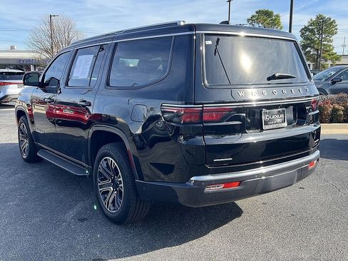 Used 2022 Jeep Wagoneer Series III w/ Convenience Group I image 5