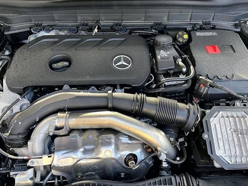 Used 2026 Mercedes-Benz GLB 250 4MATIC image 34