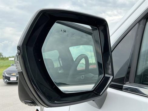 Used 2024 Chevrolet Tahoe Premier image 9