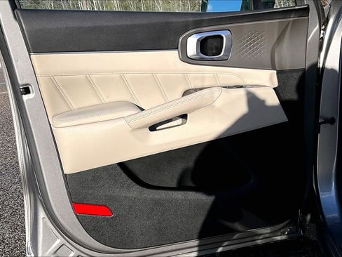 Used 2022 Kia Sorento SX image 21
