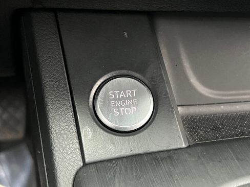 Used 2017 Audi A4 2.0T Premium w/ Audi MMI Navigation Plus image 31