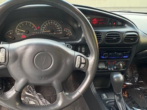 Used 2002 Pontiac Grand Prix GTP image 12