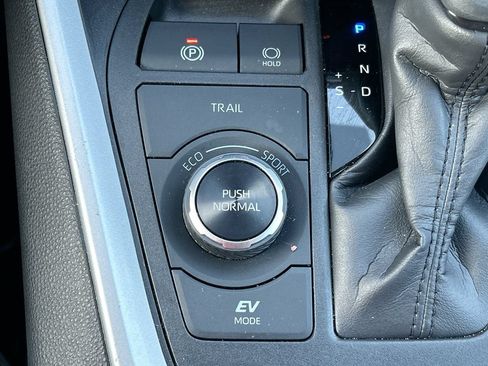 Certified 2024 Toyota RAV4 XLE w/ Convenience Package AWD/4WD image 35