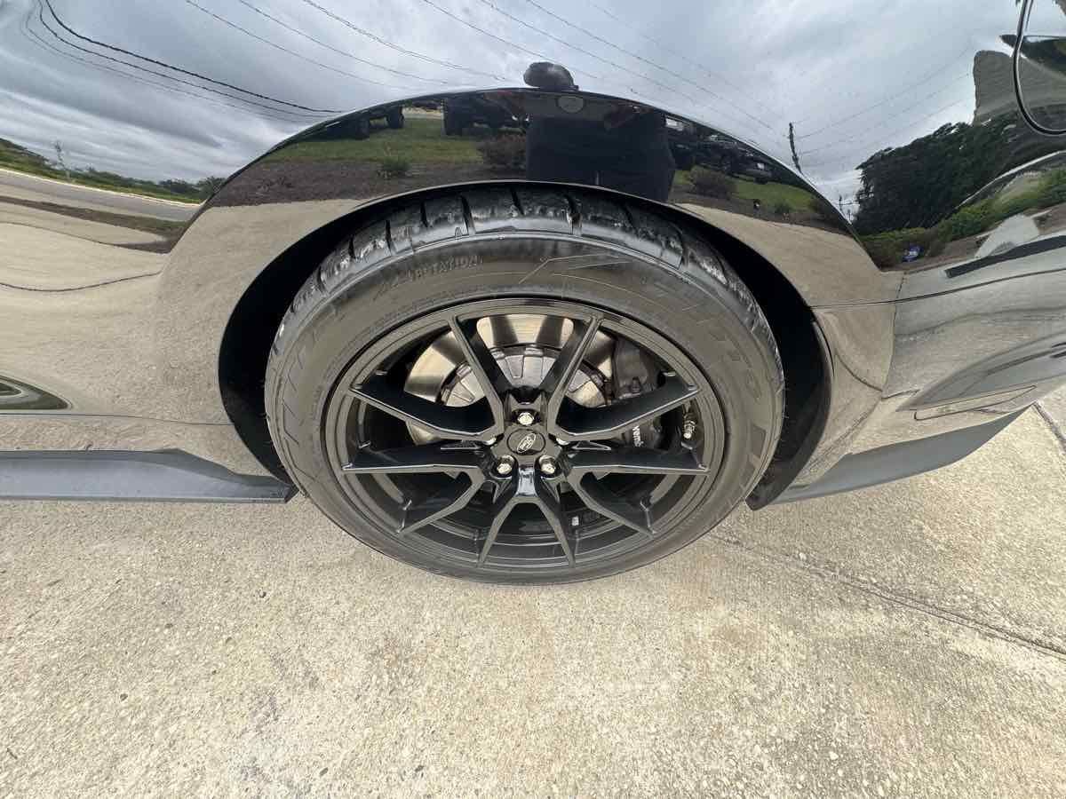 Used 2020 Ford Mustang Shelby GT350 w/ Technology Package RWD image 22