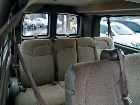 Used 2017 Chevrolet Express 3500 LT w/ LT Preferred Equipment Group image 26