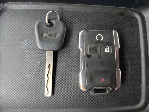 Used 2018 Chevrolet Silverado 1500 LT w/ Trailering Package image 32