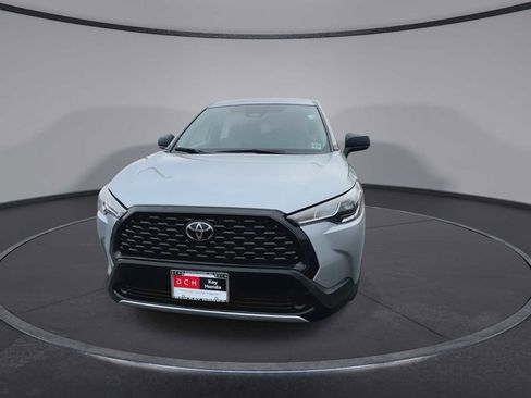 Used 2024 Toyota Corolla Cross L image 3