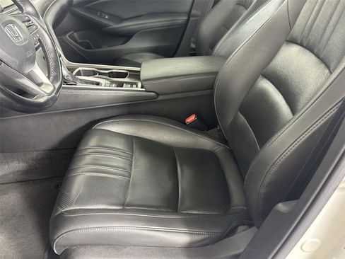 Used 2021 Honda Accord EX-L image 10