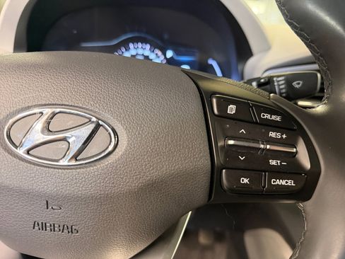 Used 2018 Hyundai Ioniq SEL image 23