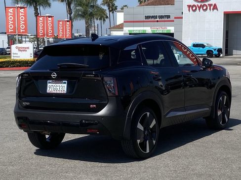 Used 2025 Nissan Kicks SR FWD image 41