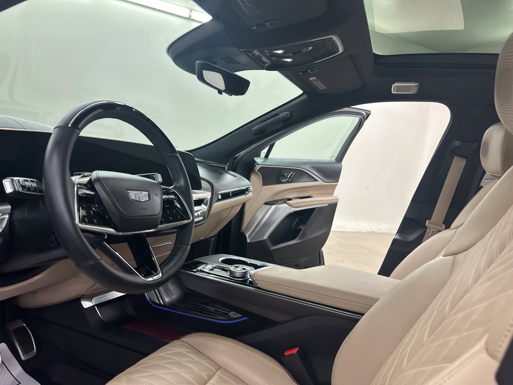 Certified 2026 Cadillac Lyriq Signature Luxury w/ Nappa Leather Package AWD/4WD image 31
