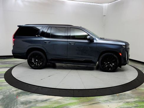 Used 2021 Cadillac Escalade Sport w/ LPO, ONYX Package AWD/4WD image 4
