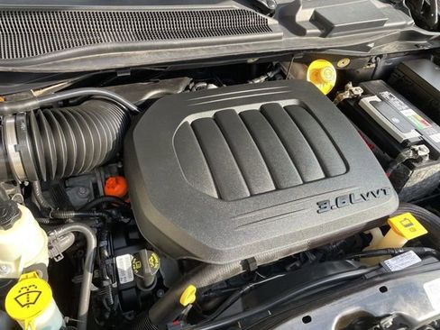 Used 2019 Dodge Grand Caravan SXT image 21