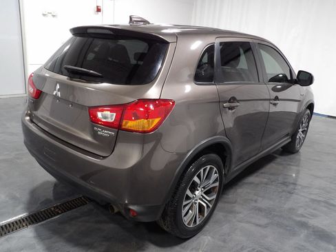 Used 2017 Mitsubishi Outlander Sport ES FWD image 4