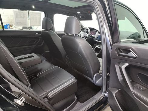 Used 2022 Volkswagen Tiguan SEL R-Line AWD/4WD image 33