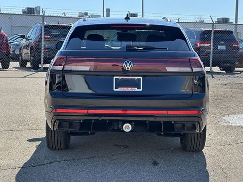 New 2026 Volkswagen Atlas Cross Sport SEL R-Line image 4