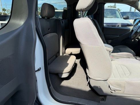Used 2019 Nissan Frontier S image 14