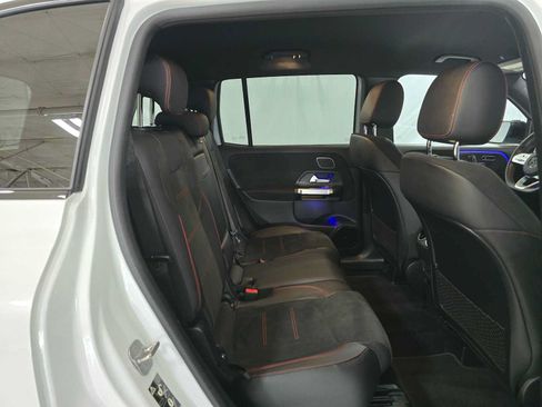 Used 2023 Mercedes-Benz GLB 250 4MATIC image 12