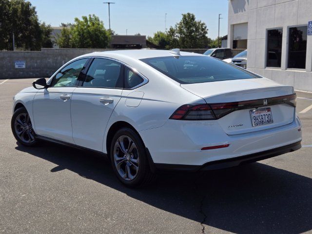 Certified 2023 Honda Accord EX image 6
