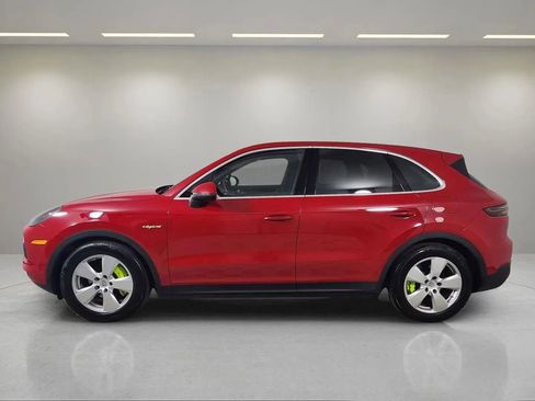 Used 2021 Porsche Cayenne E-Hybrid image 4