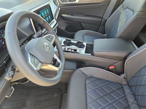 New 2026 Volkswagen Atlas Cross Sport SEL Premium R-Line image 11