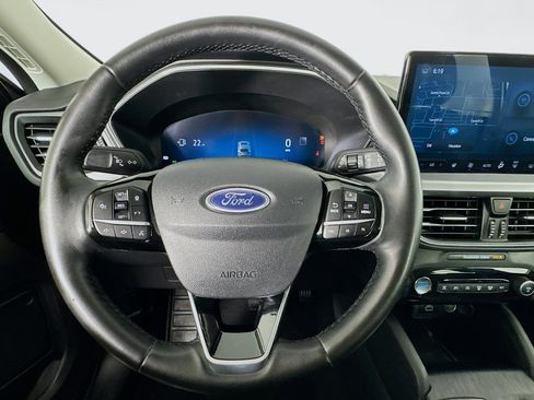 Used 2024 Ford Escape Platinum AWD/4WD image 10
