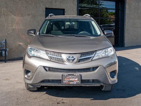 Used 2014 Toyota RAV4 LE FWD image 3