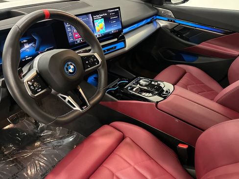Used 2025 BMW i5 M60 w/ Premium Package AWD/4WD image 10