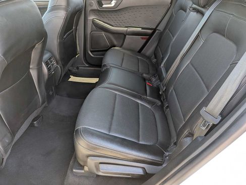 Used 2020 Ford Escape Titanium AWD/4WD image 17