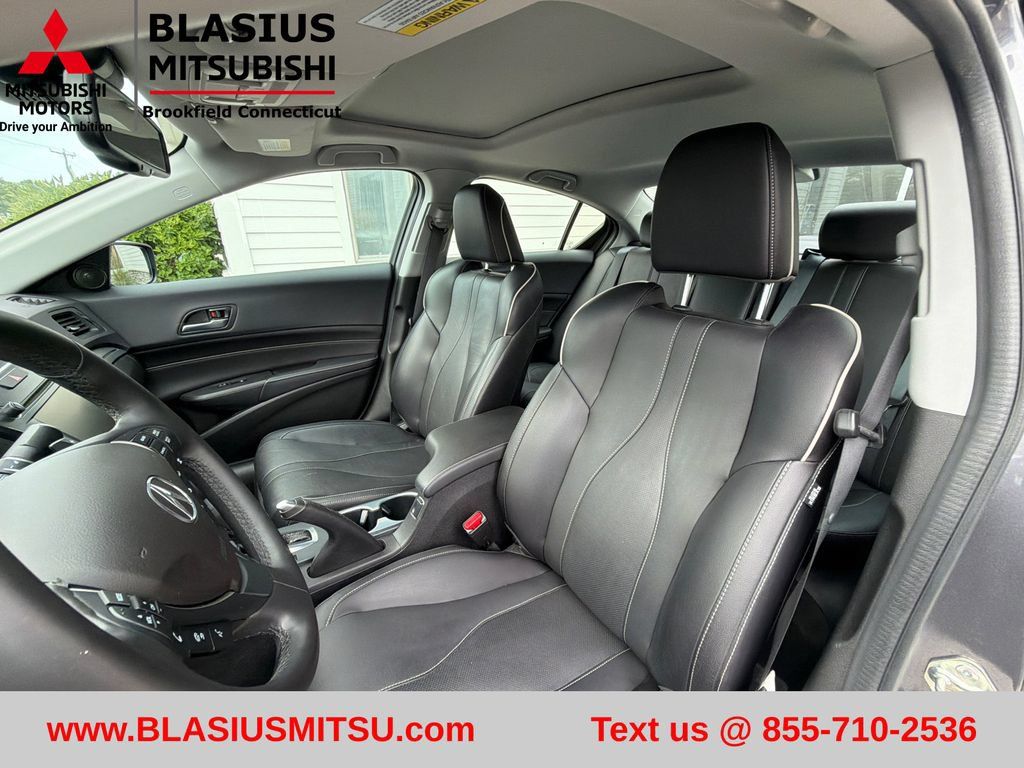 Used 2020 Acura ILX w/ Premium Package FWD image 11