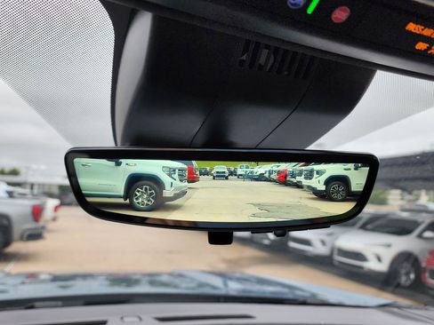 New 2026 GMC Yukon Denali w/ Denali Reserve Package AWD/4WD image 43