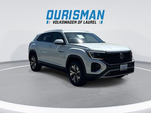 New 2026 Volkswagen Atlas Cross Sport SE image 2