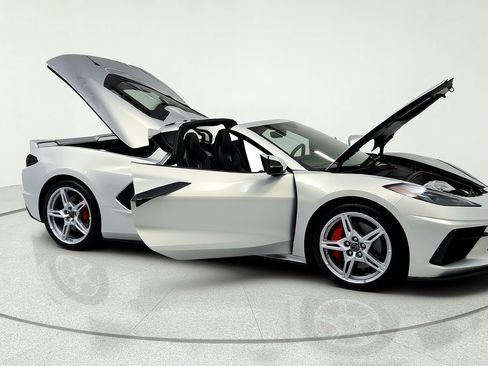 Used 2023 Chevrolet Corvette Stingray Premium Cpe w/ Z51 Performance Package RWD image 14