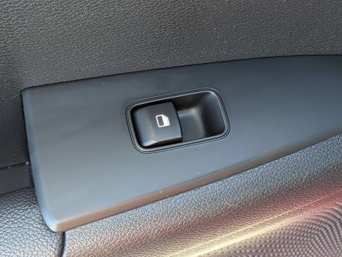 Used 2023 Kia Forte LXS w/ LXS Technology Package FWD image 28