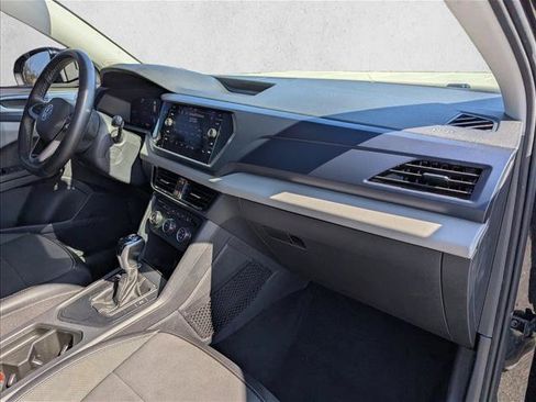 Used 2022 Volkswagen Taos SE FWD image 26