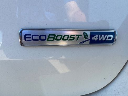 Used 2020 Ford Explorer XLT w/ Equipment Group 202A AWD/4WD image 6