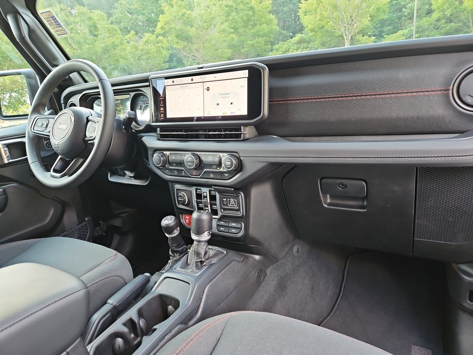 Used 2026 Jeep Gladiator Rubicon AWD/4WD image 16