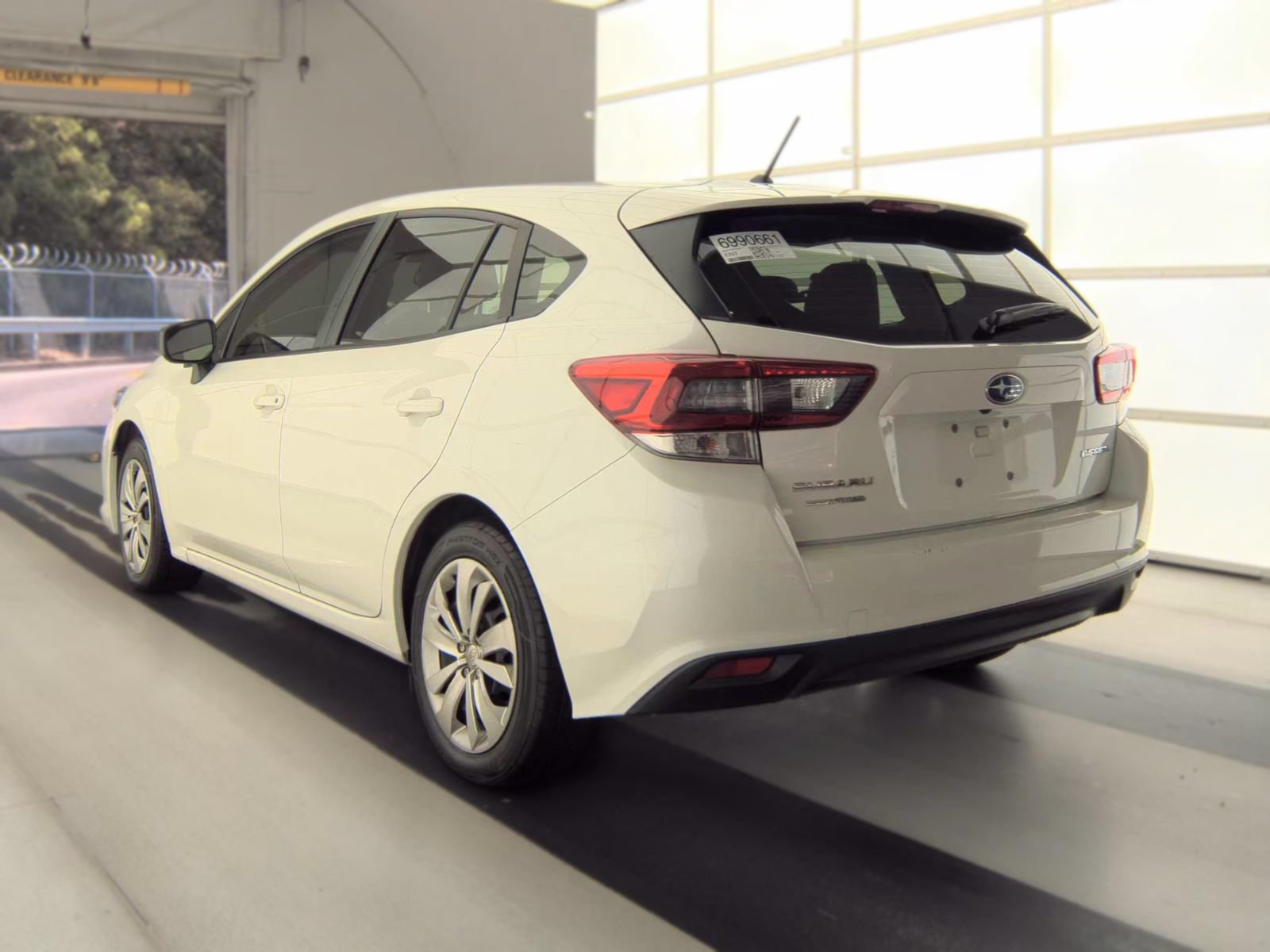 Used 2023 Subaru Impreza 2.0i AWD/4WD image 2