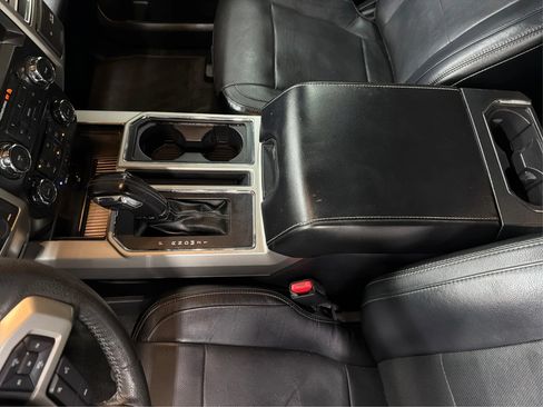 Used 2015 Ford F150 Lariat RWD image 28