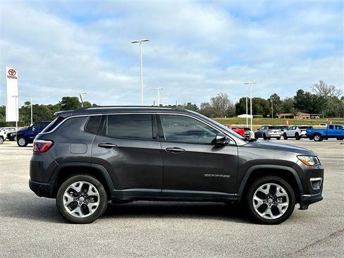 Used 2019 Jeep Compass Limited image 9
