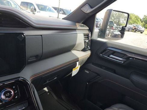 New 2026 GMC Sierra 2500 AT4 w/ AT4 Premium Plus Package AWD/4WD image 27