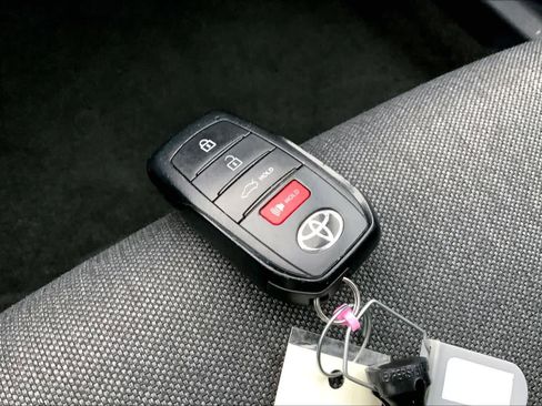 Used 2025 Toyota Camry LE FWD image 14