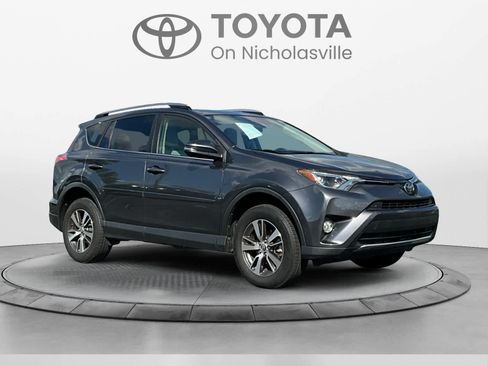 Used 2018 Toyota RAV4 XLE FWD image 7