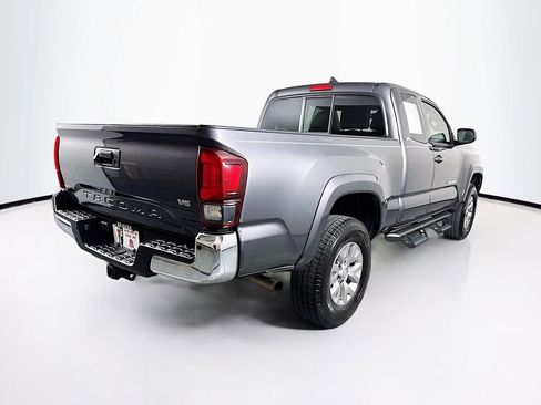 Used 2018 Toyota Tacoma SR5 image 10